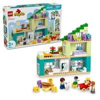 Конструктор LEGO DUPLO Town Современное семейное здание с фигурками