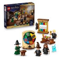 Конструктор LEGO Harry Potter Замок Хогвартс: Церемония распределения по факультетам