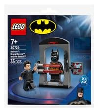 Конструктор LEGO Super Heroes Batman: Брюс Вейн и костюм Бетмена (30726)