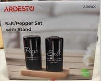 Набір для солі та перцю на підставці Ardesto Midori, 8.5см, 3 предмети, кераміка, бамбук, чорний