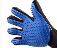 Перчатка для вичісування вовни True Touch