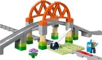 Конструктор LEGO DUPLO Town Дополнительный набор. Железнодорожный мост и пути
